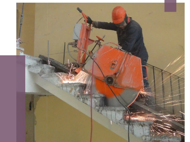 Демонтаж бетонных лестниц в Боре от 4676 руб. за м2 | ПРОЛЁТ-Бор