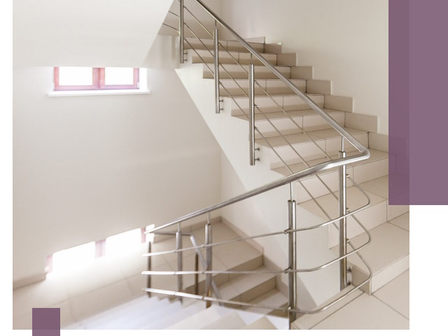 Установка и замена перил в подъезде в Боре