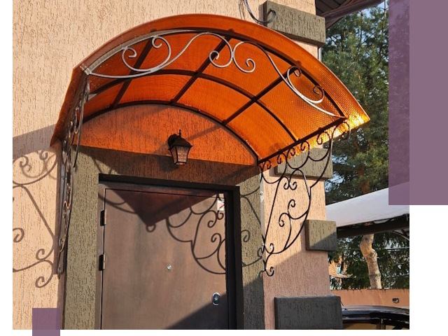 Демонтаж козырьков в Боре быстро и безопасно