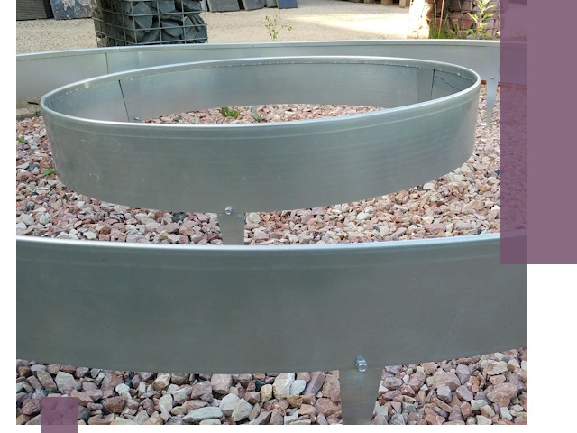 Нержавеющие бордюры под ключ в Боре — изготовление и монтаж